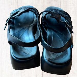 Dansko Black Leather Triple T-Strap Sling Back Sandals size 38
